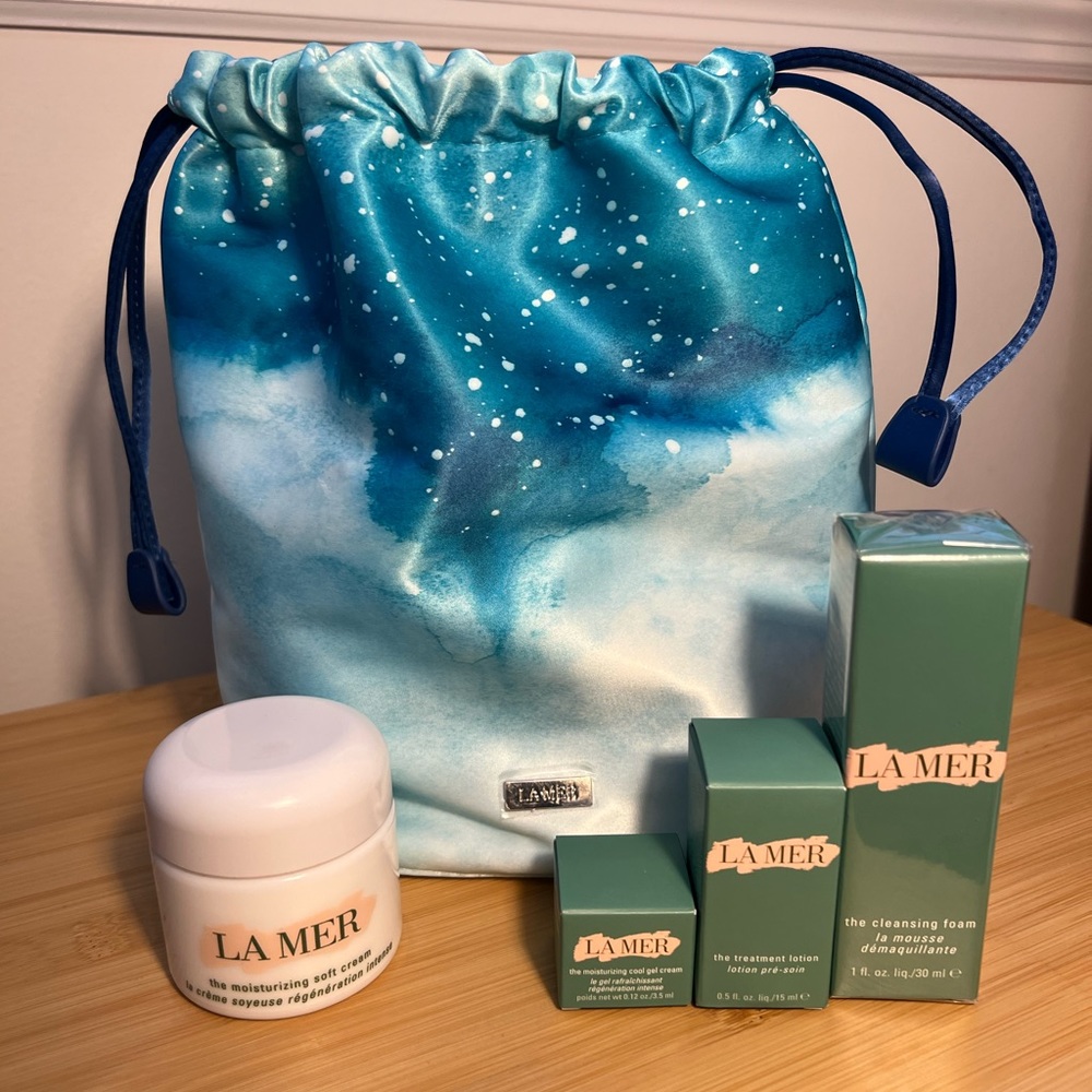 NIB La Mer Skincare Bundle and Makeup Bag